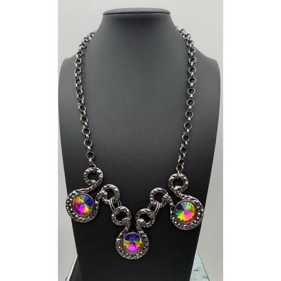 Gun Metal Necklace With Oil Slick Watermelon Rivoli Rhinestones - Picture 2 of 5